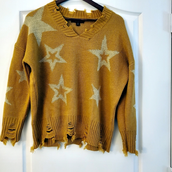 Say What V neck Mustard Yellow Star Distessed Sweater M NWOT - Picture 2 of 5